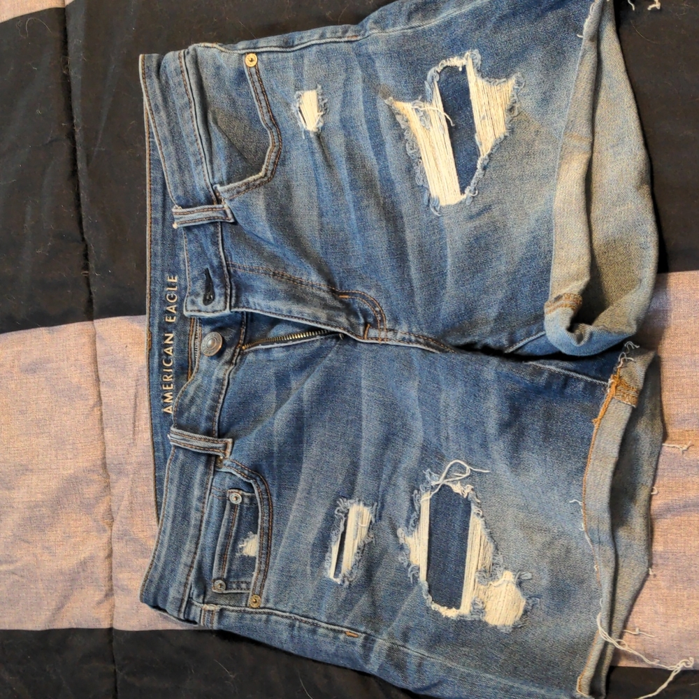 American eagle size 12 distressed midi shorts